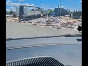 PASA EN REDES: VOLCÓ UN CAMIÓN CON BOTELLAS DE COCA COLA EN LA MISMA ROTONDA DONDE HACE UNA SEMANA VOLCÓ UNO CON FERNET. ¡SÓLO EN CÓRDOBA!