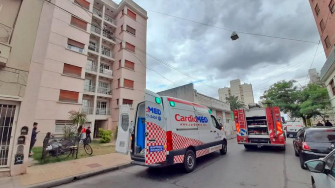 UNA MUJER NO VIDENTE CAYÓ POR EL HUECO DEL ASENSOR DESDE EL 3° PISO Y DEBIERON OPERARLA DE URGENCIA.