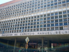 ALUMNOS TOMARON EL COLEGIO MANUEL BELGRANO EN RECLAMO A LA DESIGNACIÓN DEL NUEVO DIRECTOR.