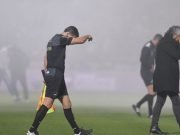 SUSPENDIERON EL PARTIDO DE BOCA – GIMNASIA: LE DIO UN INFARTO A UN HINCHA Y MURIÓ EN MEDIO DE LOS INCIDENTES AFUERA DEL ESTADIO. LANZARON GAS LACRIMÓGENO.