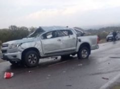 PASÓ EN MENDOZA: VOLCÓ UNA CAMIONETA CON 16 ALUMNOS A BORDO. UNA JOVEN DE 20 AÑOS FALLECIÓ. OTRA ESTÁ GRAVE Y LA CONDUCTORA INTERNADA.