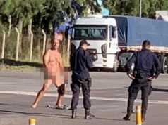 ¡APRENDE O APRENDE!: UNA MUJER OBLIGÓ A BAJAR DEL AUTO A SU NOVIO Y LO ABANDONÓ DESNUDO EN PLENA RUTA PARA DARLE UNA LECCIÓN PORQUE LE HABÍA MENTIDO.