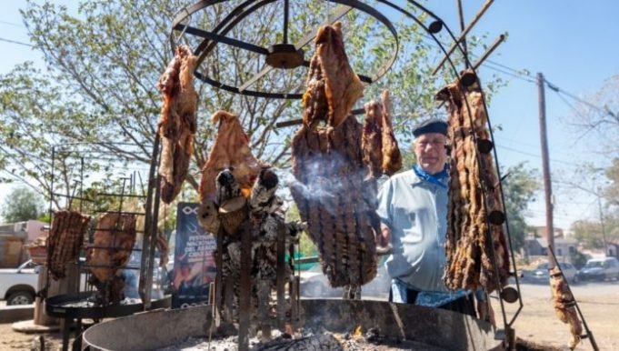 SE PRESENTÓ EL FESTIVAL DEL ASADO CRIOLLO EN CÓRDOBA.