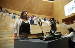 NADIA FERNÁNDEZ REEMPLAZARÁ A OSCAR GONZÁLEZ EN LA LEGISLATURA.
