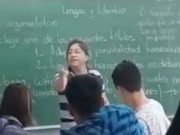 PASA EN REDES: CANSADA DE QUE LE HAGAN BULLYING A SU HIJO FUE A LA ESCUELA Y ATACÓ A GOLPES AL BURLISTA. ¡MIRÁ!