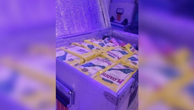 PASA EN REDES: LA SELECCIÓN MOSTRÓ QUE NO SÓLO LLEVÓ A QATAR LA YERBA URUGUAYA “CANARIAS SERENA” SINO QUE TAMBIEN LA NACIONAL “PLAYADITO”.