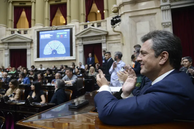 EL SENADO APROBÓ EL PRESUPUESTO 2023: SE PREVÉ UN GASTO GLOBAL DE CASI 29 BILLONES DE PESOS.