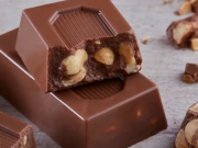 LA ANMAT PROHIBIÓ LA VENTA DE UN CHOCOLATE CON MANÍ POR ELABORACIÓN ILEGAL Y DESCONOCIDA.