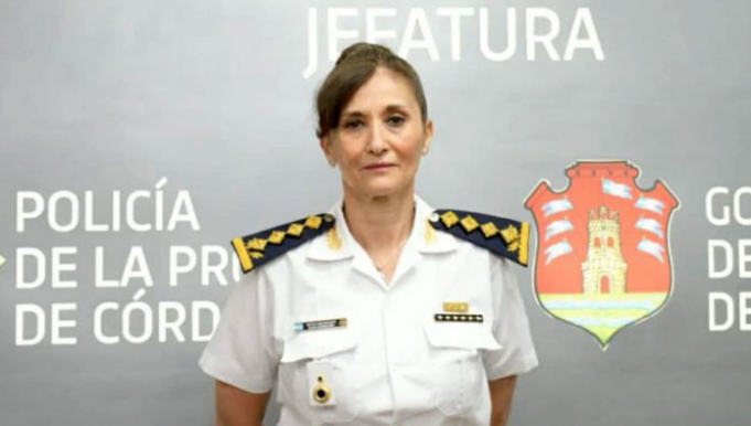 LA JEFE DE LA POLICIA RETÓ AL PERSONAL MEDIANTE UN AUDIO PORQUE EFECTIVOS SE PUSIERON A VER EL PARTIDO DE ARGENTINA. “NO SE PUEDE PARALIZAR LA POLICÍA DE CÓRDOBA POR UN PARTIDO” ¡ESCUCHÁ!