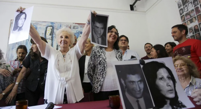 ABUELAS DE PLAZA DE MAYO INFORMARON EL HALLAZGO DEL NIETO N° 132.