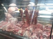 AUMENTÓ EL PRECIO DE LA CARNE: LOS CONSUMIDORES FINALES PAGARÁN ENTRE 100 Y 150 PESOS MÁS CADA CORTE.