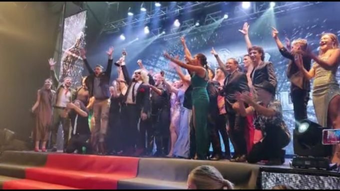 UNO POR UNO LOS GANADORES DE LOS PREMIOS CARLOS 2023.