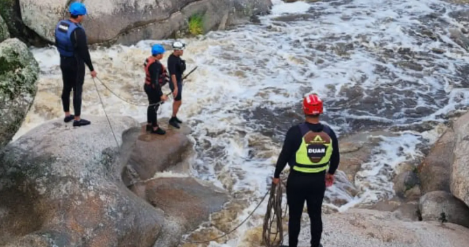 BUSCAN EN CÓRDOBA A UNA MUJER QUE FUE ARRASTRADA POR LA CRECIDA DEL RÍO LA SUELA.