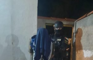 DEÁN FUNES: TRAS DENUNCIAS ANÓNIMAS LA FPA CERRÓ UN PUNTO DE VENTA DE DROGAS EN B° PAZ Y DETUVO A UN JOVEN DE 34 AÑOS.