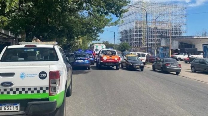 ABUELOS INTENTARON SALVAR A SU NIETITO QUE SE ESTABA ELECTROCUTANDO Y MURIERON LOS TRES.