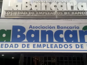 LA BANCARIA ANUNCIÓ UN PARO NACIONAL DE ACTIVIDADES POR 24HS. PARA EL JUEVES 23 DE FEBRERO. RECLAMAN SALARIOS, MÁS PERSONAL Y NO PAGAR GANANCIAS. CÓRDOBA ADHIERE.