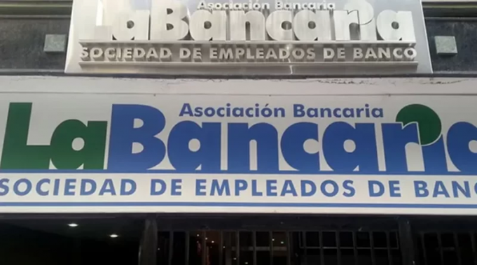 LA BANCARIA ANUNCIÓ UN PARO NACIONAL DE ACTIVIDADES POR 24HS. PARA EL JUEVES 23 DE FEBRERO. RECLAMAN SALARIOS, MÁS PERSONAL Y NO PAGAR GANANCIAS. CÓRDOBA ADHIERE.