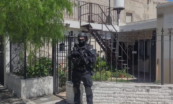 DEÁN FUNES: CAE SUJETO QUE VENDÍA ESTUPEFACIENTES EN LA CASA DE SU MADRE Y EN DISTINTAS LOCALIDADES DE LOS DEPARTAMENTOS ISCHILÍN Y SOBREMONTE