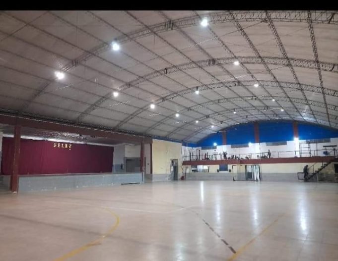 VILLA TULUMBA: INGRESARON A ROBAR AL SALÓN COMUNITARIO. SE LLEVARON UNA GARRAFA Y SILLAS PLÁSTICAS.