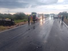 ACCIDENTE FATAL A LA ALTURA DE LAS SALINAS: UN HOMBRE 39 AÑOS Y UNA MUJER DE 35 FALLECIERON EN RUTA 60 KM 876. ADEMÁS CUATRO PERSONAS FUERON DERIVADAS AL HOSPITAL ROMAGOSA.