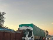 ACCIDENTE EN RUTA 60: DOS CAMIONES CHOCARON POR ALCANCE EN EL KM 812. UN JOVEN DE 29 AÑOS RESULTÓ LESIONADO.