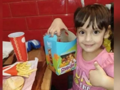 HALLARON SIN VIDA A UNA NENA DE 4 AÑITOS QUE HABÍA SALIDO A JUGAR. ESTABA BAJO UN BOLSÓN DE ARENA. PASÓ EN LUJÁN.