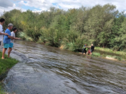 LOS REARTES: RESCATARON A TRES TURISTAS QUE QUEDARON AISLADOS POR LA CRECIDA DEL RÍO.