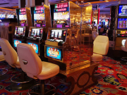 CARLOS PAZ: UNA ABUELA DE 81 AÑOS FUE AL CASINO, CAYÓ POR ESCALERAS Y FALLECIÓ.