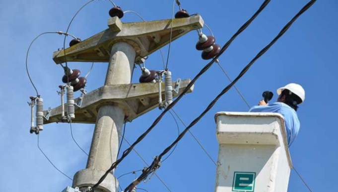 VILLA MARÍA: UNA TRAVESURA DE NIÑOS DEJÓ SIN ENERGÍA ELÉCTRICA A 8 BARRIOS.