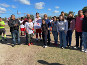 CARO JUNCOS SOLOHAGA ESTUVO PRESENTE ACOMPAÑANDO A LA FAMILIA DE “RICKY LAZZARINI” EN EL COMIENZO DEL TORNEO DE LA LIGA ISCHILÍN DE FÚTBOL QUE LLEVA SU NOMBRE.