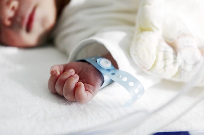 SANTA FE: UN BEBÉ DE 6 MESES DIO POSITIVO PARA DENGUE Y COVID. ESTÁ INTERNADO Y SU CUADRO ES GRAVE.
