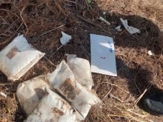CÓRDOBA: LA POLICÍA INVESTIGA UNA EXTRAÑA SUSTANCIA HALLADA EN UNAS BOLSAS QUE DEJARON EN UN CEMENTERIO.