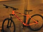 DEÁN FUNES: ROBARON UNA BICICLETA DE UNA CASA FRENTE A LA CANCHA DE GAITÁN.