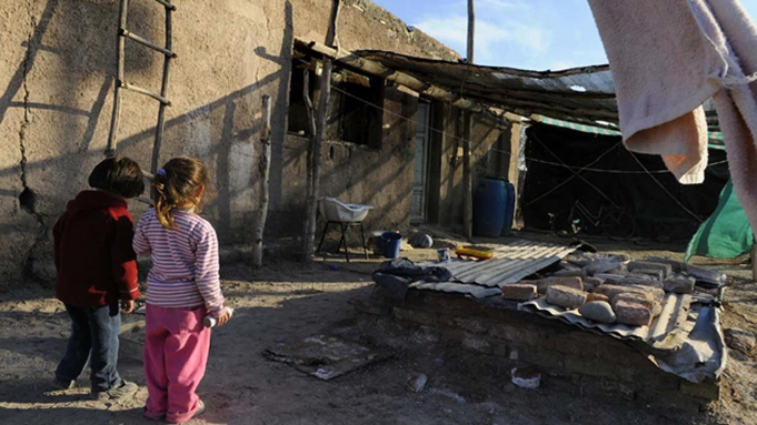 SEGÚN LA UCA 6 DE CADA 10 NIÑOS Y ADOLESCENTES EN EL PAÍS SON POBRES.