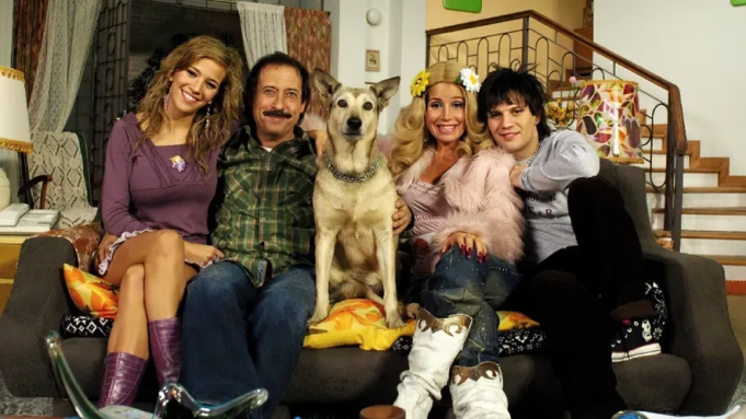 CAFECITOOOOO: ¡DESDE HOY CASADOS CON HIJOS LLEGA A NETFLIX!