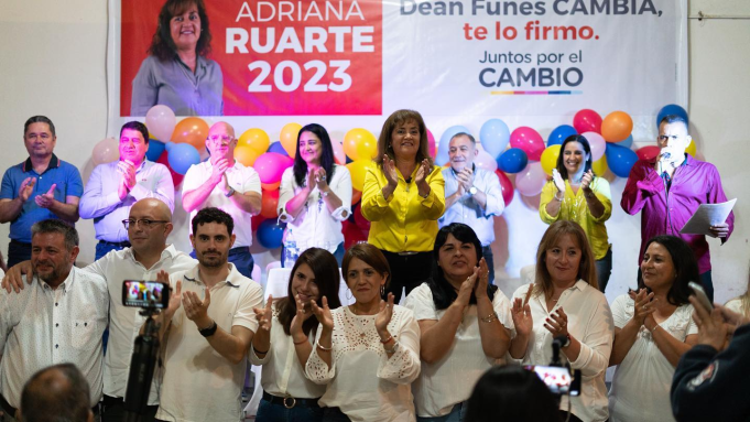 ELECCIONES 2023: ADRIANA RUARTE LANZÓ SU CAMPAÑA COMO CANDIDATA A INTENDENTE DE JUNTOS POR EL CAMBIO. RECIBIÓ EL APOYO DE LUIS JUEZ.