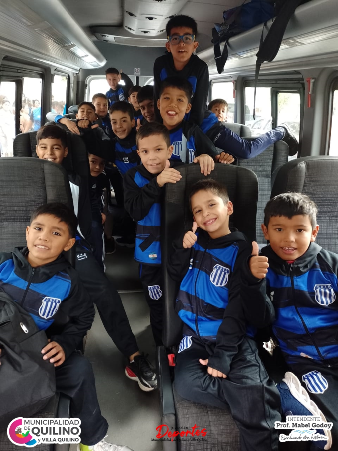 LOS NIÑOS DEL CLUB ATLÉTICO TALLERES DE QUILINO VIVIERON “LA EXPERIENCIA KEMPES”.