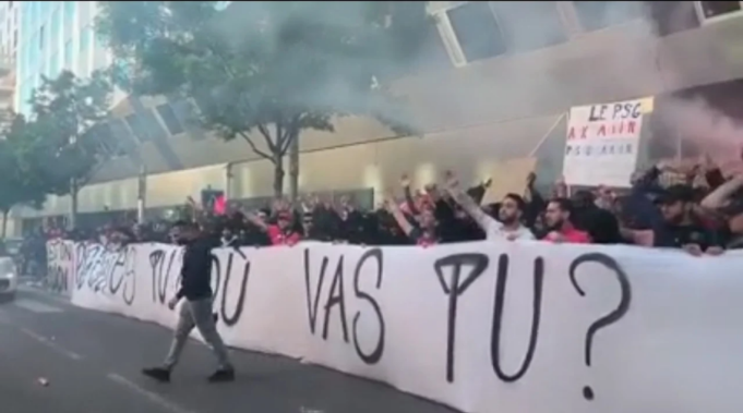 MESSI FUE INSULTADO POR LOS HINCHAS DEL PSG. “HIJO DE P…”
