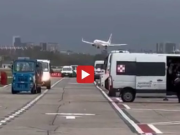 PASA EN REDES: ES VIRAL EL VIDEO DEL AVIÓN DE FLYBONDI EVITANDO ESTRELLARSE. EL VIENTO OBLIGÓ A ABORTAR EL ATERRIZAJE. ¡MIRÁ!