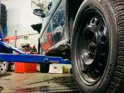 POR UN FALTANTE DE NEUMÁTICOS EN SU LOCAL DESCUBRIÓ QUE SUS EMPLEADOS LE ROBABAN.