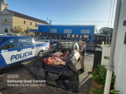 PARAJE EL GUANACO – RÍO SECO: UN HOMBRE TRASLADABA 350KG DE CARNE VACUNA FAENADA EN UNA CAMIONETA TOYOTA.