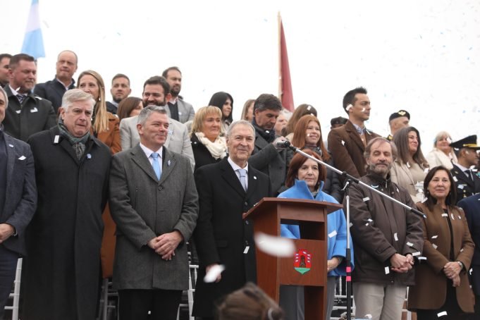 RÍO CUARTO: SCHIARETTI PRESIDIÓ EL ACTO DEL DÍA DE LA BANDERA.