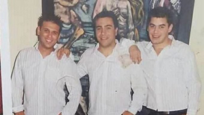 EL CUARTETO DE LUTO POR LA MUERTE DE GABRIEL IRUELA. CANTÓ EN TRULA Y LA FIESTA. ¿LO RECORDÁS?