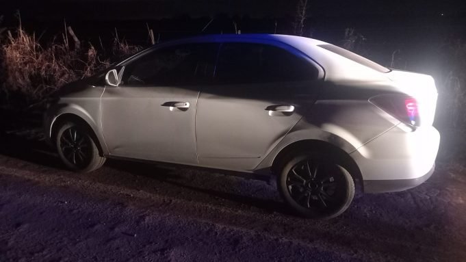 MEDIANTE UN OPERATIVO CERROJO LA POLICÍA RECUPERÓ UN CHEVROLET PRIMA QUE HABÍA SIDO ROBADO EN COLONIA CAROYA.