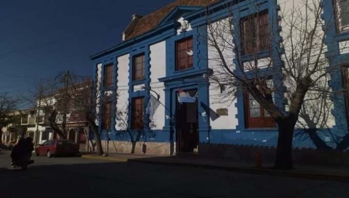 ALTA GRACIA: DETUVIERON A UN POLICÍA ACUSADO DE GOLPEAR A MENORES EN UNA COMISARÍA.