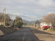 MÁS OBRAS: EL PASADO VIERNES SE PAVIMENTÓ LA CALLE FRANCISCO LLOPIS EN DEÁN FUNES.