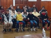 DEÁN FUNES: EL CONCEJO DELIBERANTE RECONOCIÓ A LOS CUATRO NIÑOS QUE DEVOLVIERON EL DINERO A LA DUEÑA DE OHANA.