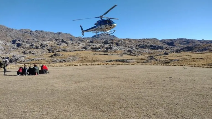 RESCATARON A UNA MUJER QUE SE DESCOMPESNSÓ EN EL CERRO CHAMPAQUÍ.