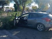 LAS PEÑAS: UN CONDUCTOR DE 28 AÑOS QUE CONDUCÍA UN FOCUS SE DESCOMPENSÓ Y CHOCÓ CONTRA UN ÁRBOL.