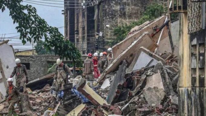 PASÓ EN BRASIL: UN DERRUMBE EN UN EDIFICIO DE RECIFE DEJÓ 8 MUERTOS.
